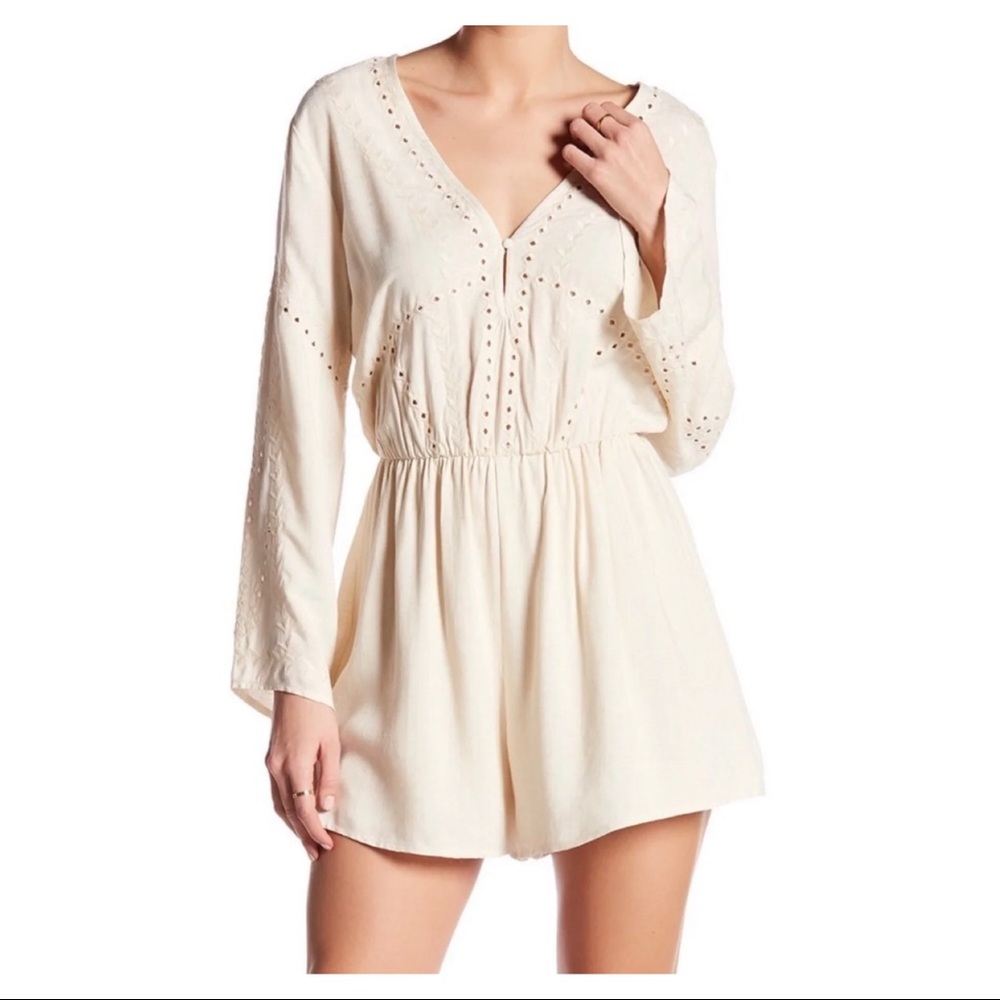 ASTR IVORY SHORTS ROMPER
